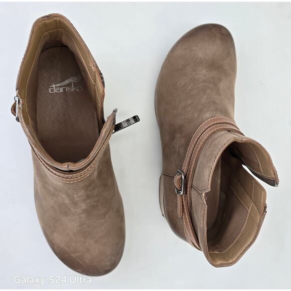 Dansko Brooks Ankle Platform Bootie Taupe Burnished Nubuck Women's 38 (7.5-8 US) - Picture 2 of 11